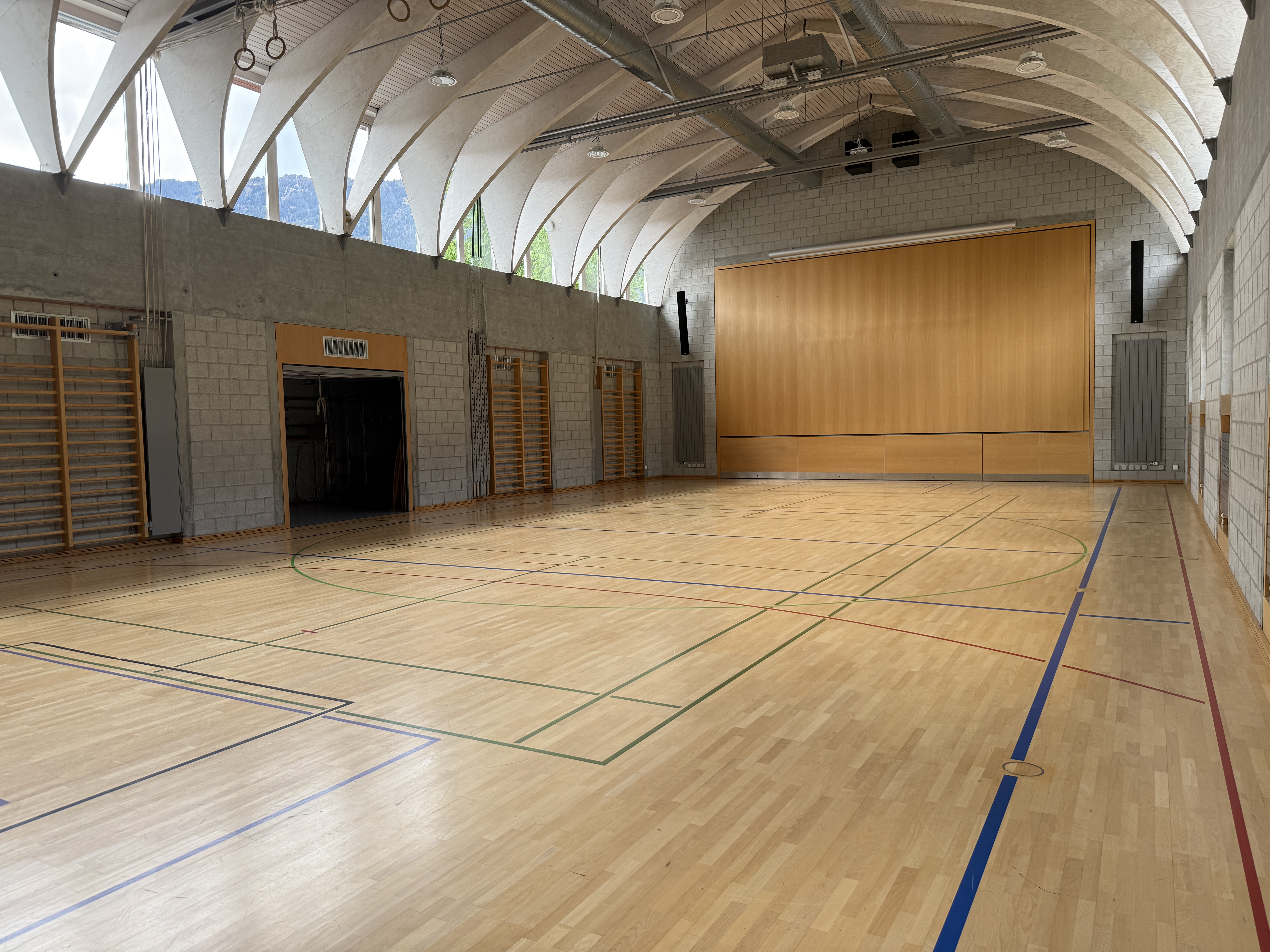 Tomils Turnhalle 