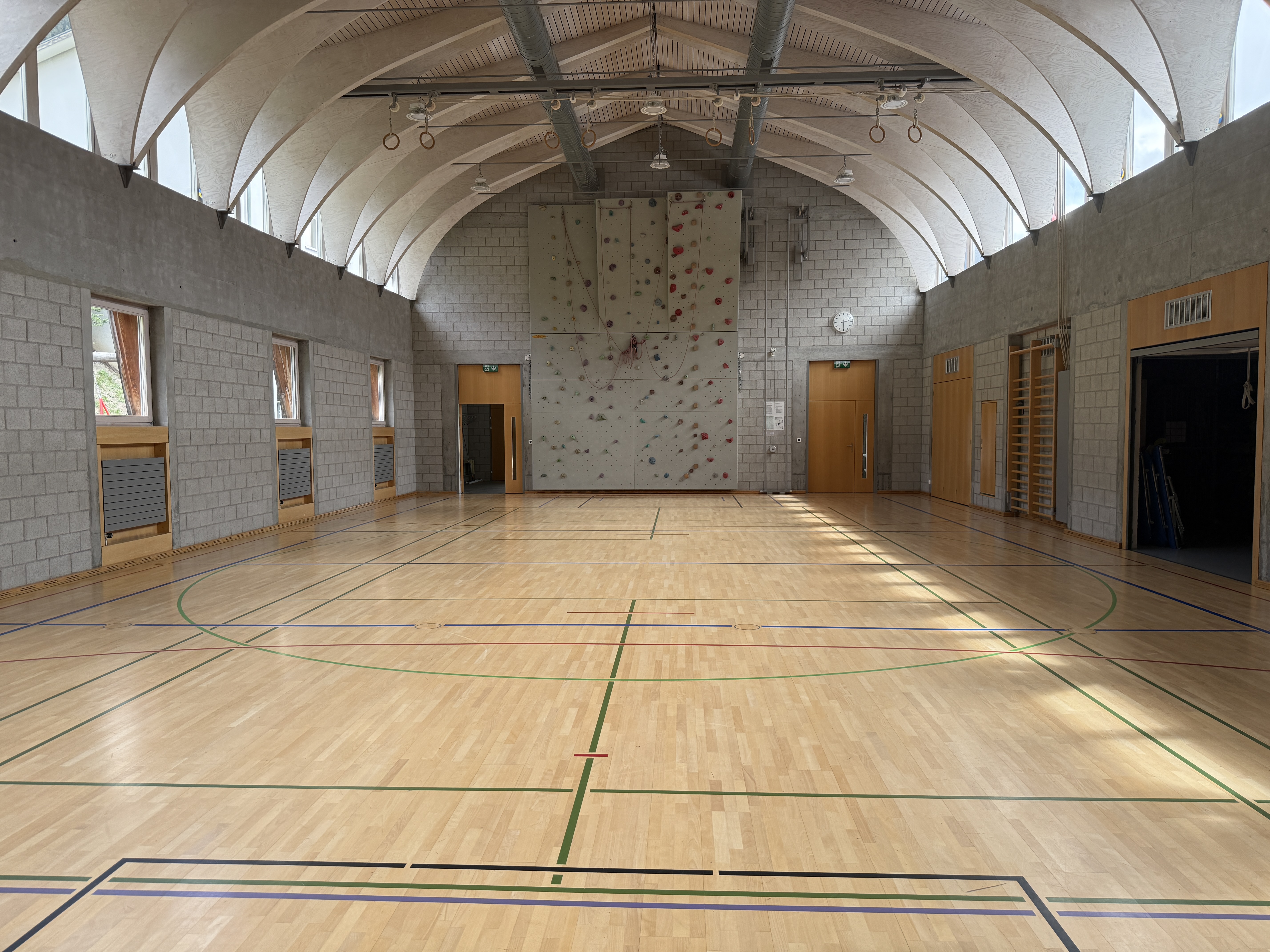Tomils Turnhalle 